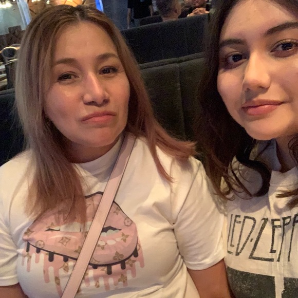 Meet your Posher, Clarissa - Picture 5 of 6